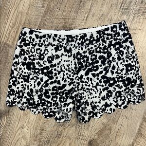 J.Crew Black and White‎ Women's Scalloped Shorts